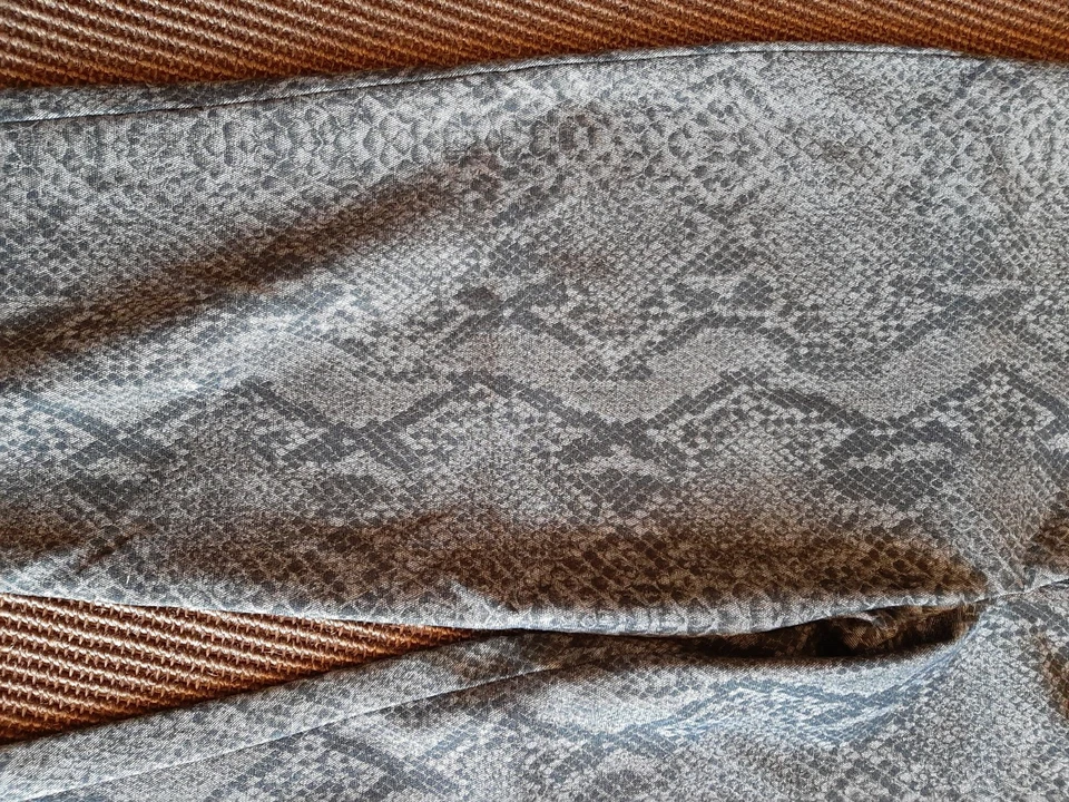 pantalon noir gris serpent python 44 - Photo 3/3