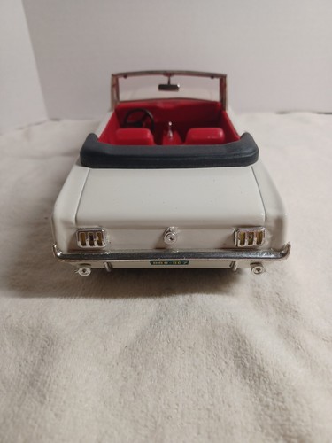 Auto di lusso elegante e bella MF349 - Foto 5 di 6