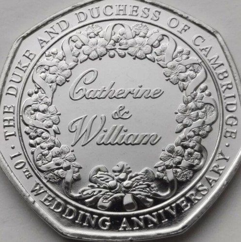 Moneda de Gibraltar 50 peniques 2021 10 años Catherine William Kate boda Cambridge - Imagen 2 de 4