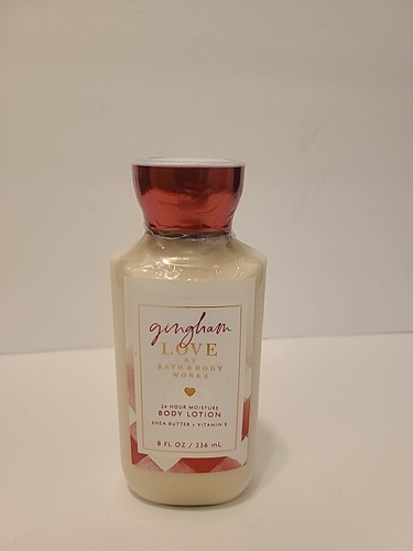 Loción nutritiva diaria Gingham Love Bath & Body Works manteca de karité - Imagen 1 de 2