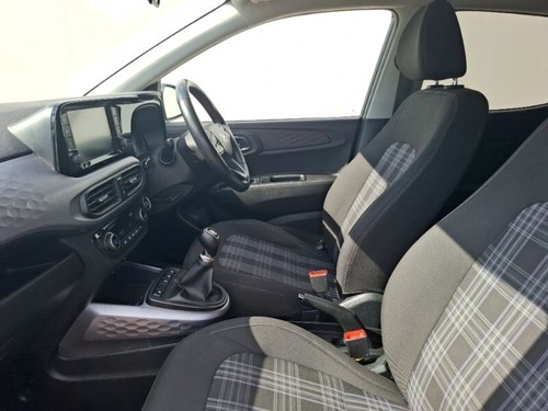 2023 Hyundai i10 1.2 MPi Premium 5dr Hatchback Petrol Manual - Picture 5 of 19