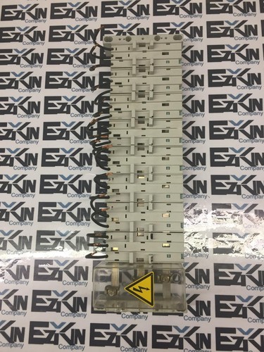 Siemens 8US1 051-5DJ07 8-Station Busbar, 600V 25Amp - Picture 2 of 4