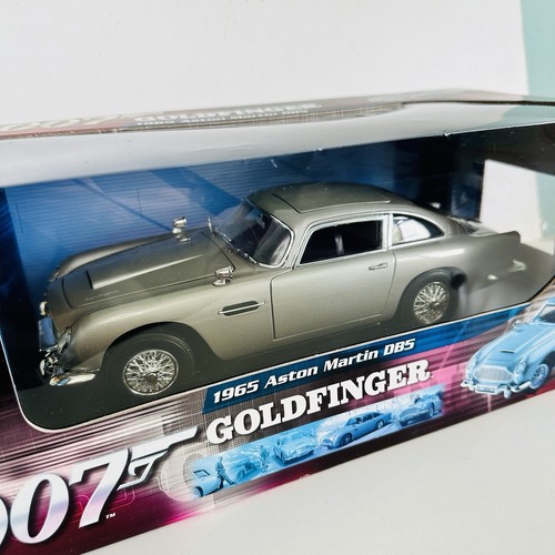 ERTL JOYRIDE 1:18 James Bond Aston Martin DB5 Car Model From Goldfinger Film - Picture 2 of 4