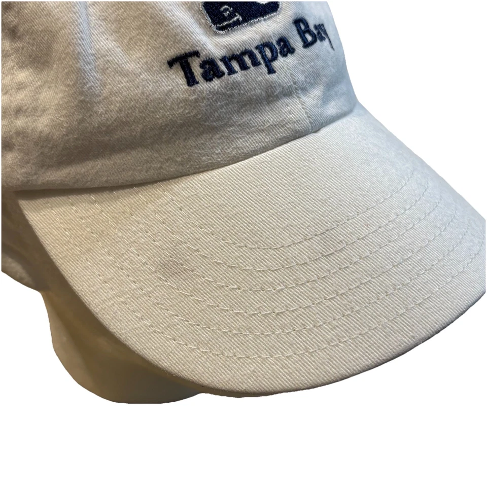Boné Vineyard Vines TAMPA BAY alça traseira branco azul logotipo baleia Preppy Flórida - Imagem 3 de 4