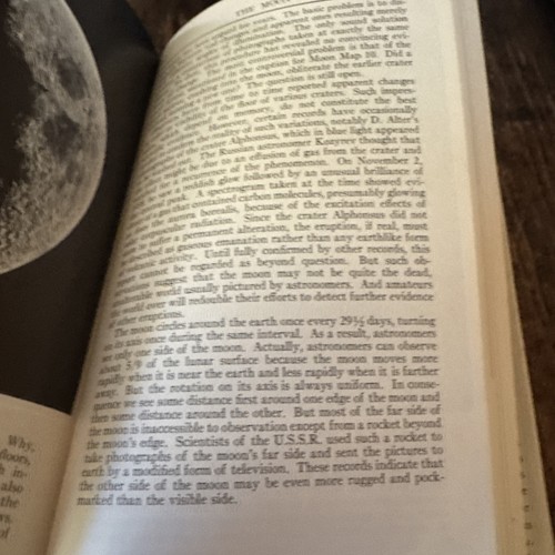 A Field Guide to the Stars and Planets By Donald H. Menzel 1964 Second Printing - Picture 13 of 14