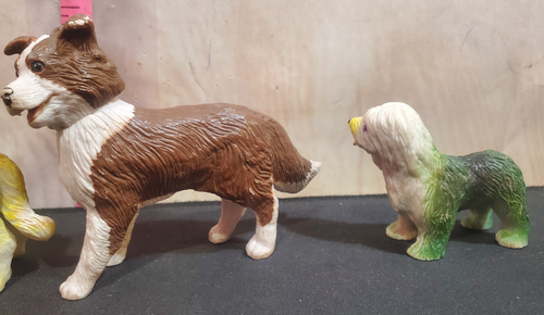 4 figuras de perro de plástico - Imagen 8 de 9
