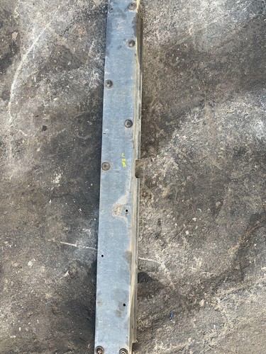 MERCEDES 190E W201 82-93 FRONT BUMPER REINFORCEMENT BAR - Picture 2 of 3