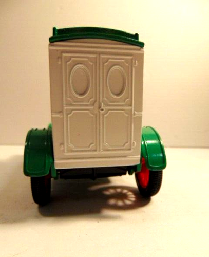 Dept of Ag - Prevent Forest Fires advertising Ertl Ford 1913 Model T van bank - Picture 4 of 10