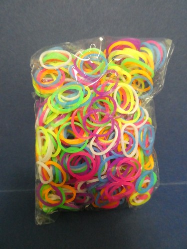 NEW UNOPENED LOT OF 5 RAINBOW LOOM BRRACELET MAKING KIT AND ADDITIONAL BANDS - Picture 11 of 13