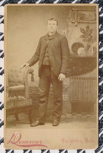 Kabinettkarte antik Foto junger Mann Creighton NE Hintergrund im japanischen Stil - Bild 3 von 5