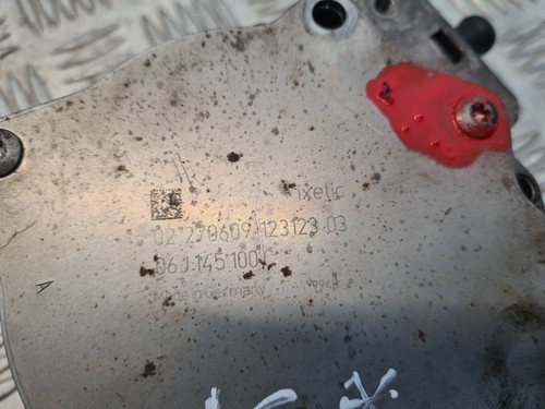 AUDI A5 8T 2010 2.0 TFSI ENGINE CDNB ENGINE VACUUM PUMP 06J145100C #1C - Picture 5 of 10