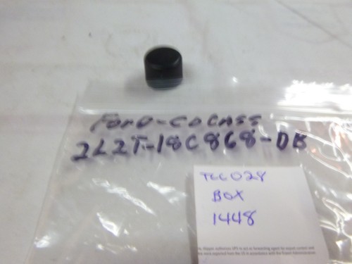 01 02 03 04 Ford Mustang Explorer Radio Power Knob 2L2T-18C868-DB TLC028 - Picture 2 of 2