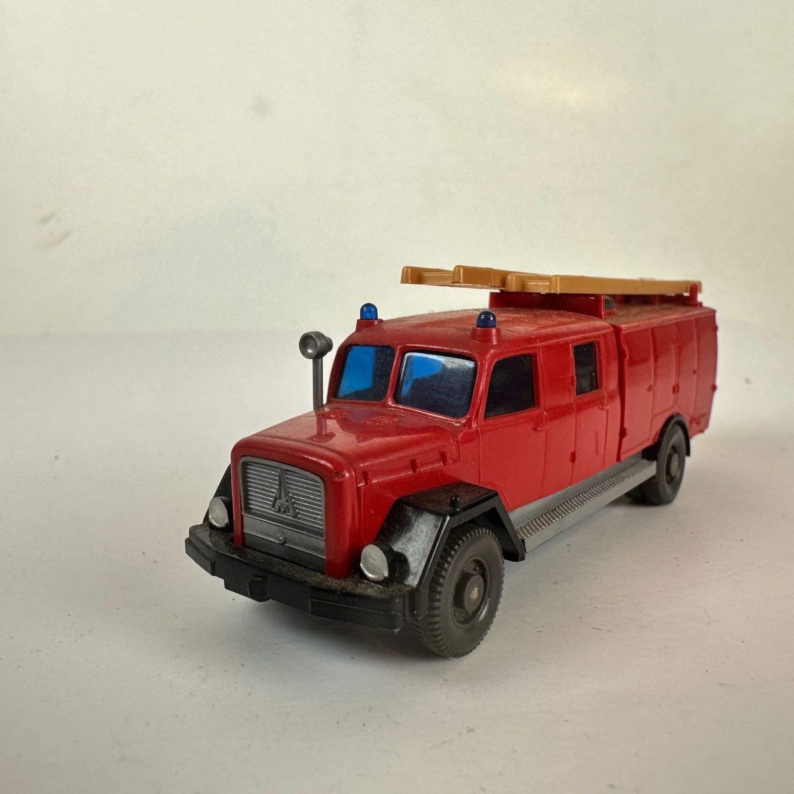 Picture 2 of 11
