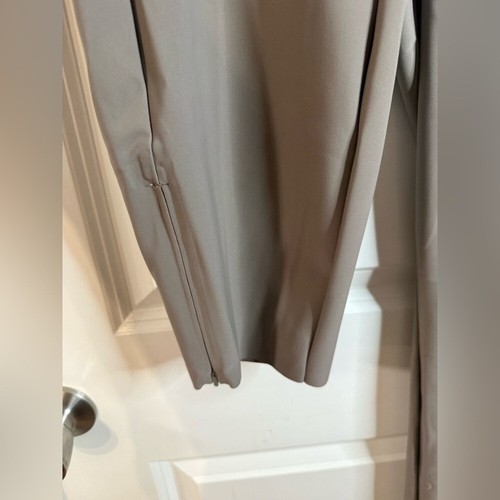 NWT Athleta Women’s Taupe Gray Stellar Tights Pants - Size 20 - Picture 3 of 10