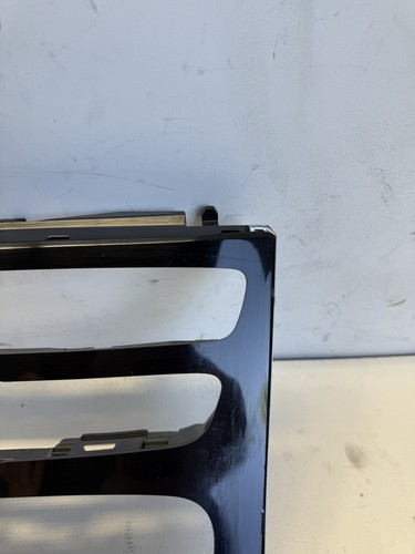 17-20 MERCEDES W213 E CLS CENTER CONSOLE TRIM CUP HOLDER BLACK A2138100815 OEM - Foto 3 di 14
