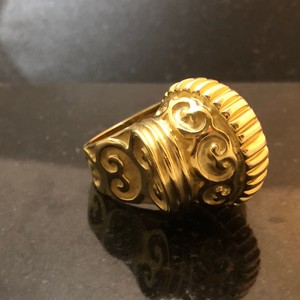 Vintage-Robert-Wander-Scrolled-Dome-Ring-Sz-8-3-4-18K-Yellow-Gold-750