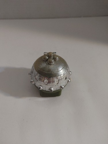 E.T.  The Extra-Terrestrial Spaceship with Wheels 1982 LJN Toys  - Picture 1 of 8