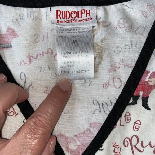 Rudolph The Red Nosed Reindeer SCRUB TOP Shirt M White With Santa Christmas - Picture 4 of 6