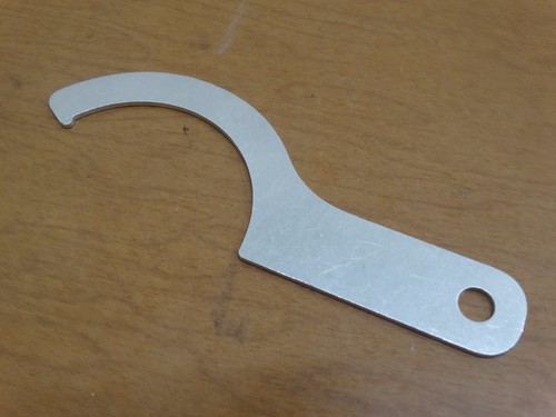 Oster Regency Kitchen Center  Wrench Ring Replacement Part /4B5 - Picture 1 of 4