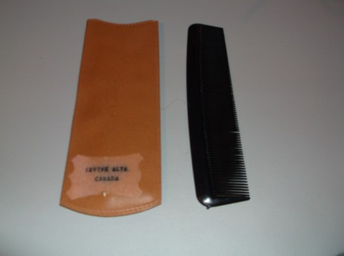 Vintage Comb Holder & Comb 1958 ?? Irvine Alta Canada Royal Canadian Mounted P - Picture 2 of 2