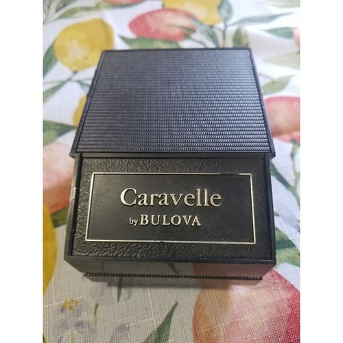 Vintage Caravelle by BULOVA 17 Jewel Gold Filled 1/20 10ct GF - Picture 10 of 11