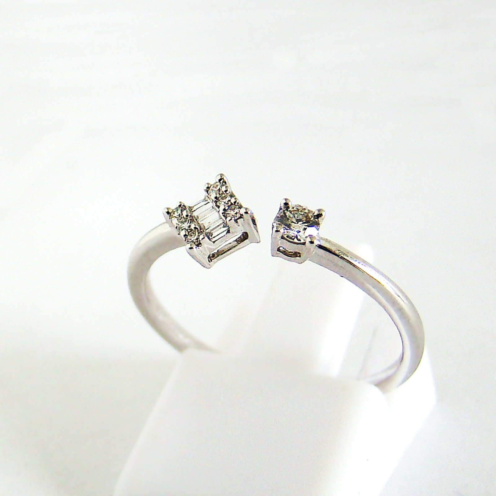 Ring Weißgold 750er Brillant 18 kt Baguette Diamant exclusiv TW-VVS