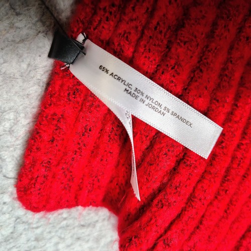 Talbots Scarf Women's 10.5" x 75" Red Ribbed Stretch Rectangle Winter Cozy NWT - Picture 8 of 9