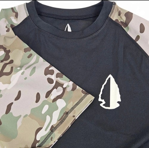 Tachuntfish THF Rashie manga corta protector contra erupciones para hombre ropa deportiva mediana camuflaje/negro - Imagen 3 de 5