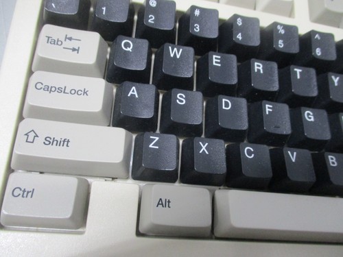 Packard Bell PC Keyboard Model 5139 (modified) - Coiled 5 DIN Cable, Black/White - Picture 4 of 20