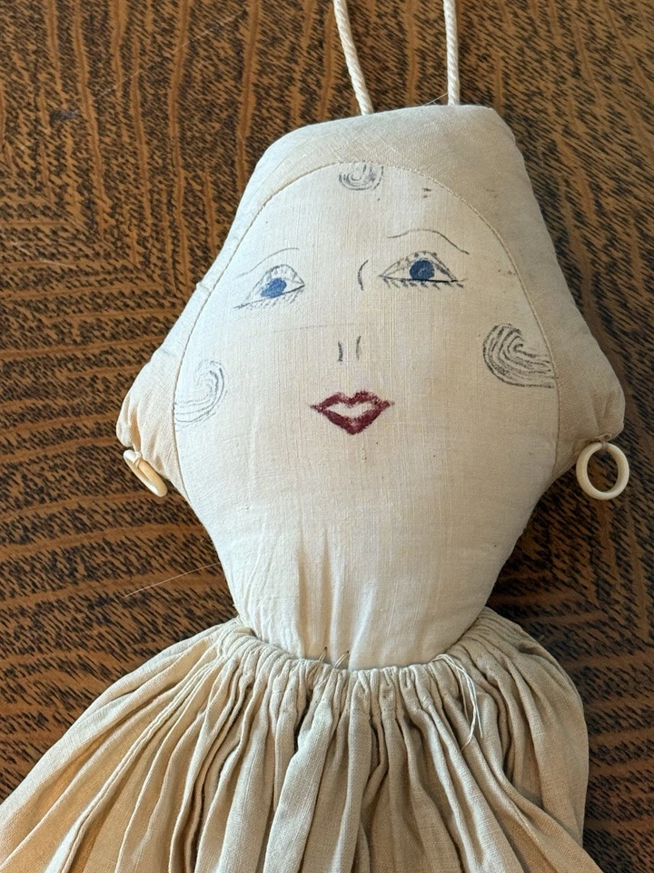 ANTIGUA MUÑECA DE GRANJA DE ARTE POPULAR DE 1920 36” ROPA PIN MUÑECA/BOLSA CON ALFILERES DE MADERA Foto 4 de 4