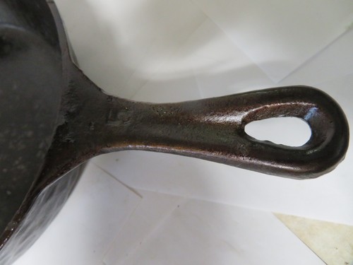 Antique #5 "Hammered" 7-3/4" Cast Iron Skillet ~ Restored and Seasoned - Picture 5 of 8