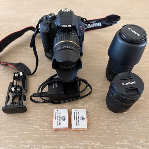 Canon EOS Rebel T5i DSLR Camera Kit with 18-200mm, 75-300mm & 10-18m with extras - Picture 1 of 7