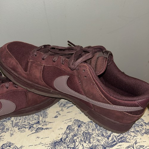 Nike Dunk Low Retro Premium Burgundy Crush (FB8895-600) taglia 13 - Foto 3 di 7