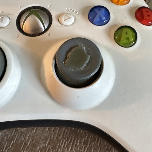 Microsoft Xbox 360 20GB Console - Matte White  bundle 2 Controller Kinect - Picture 8 of 17