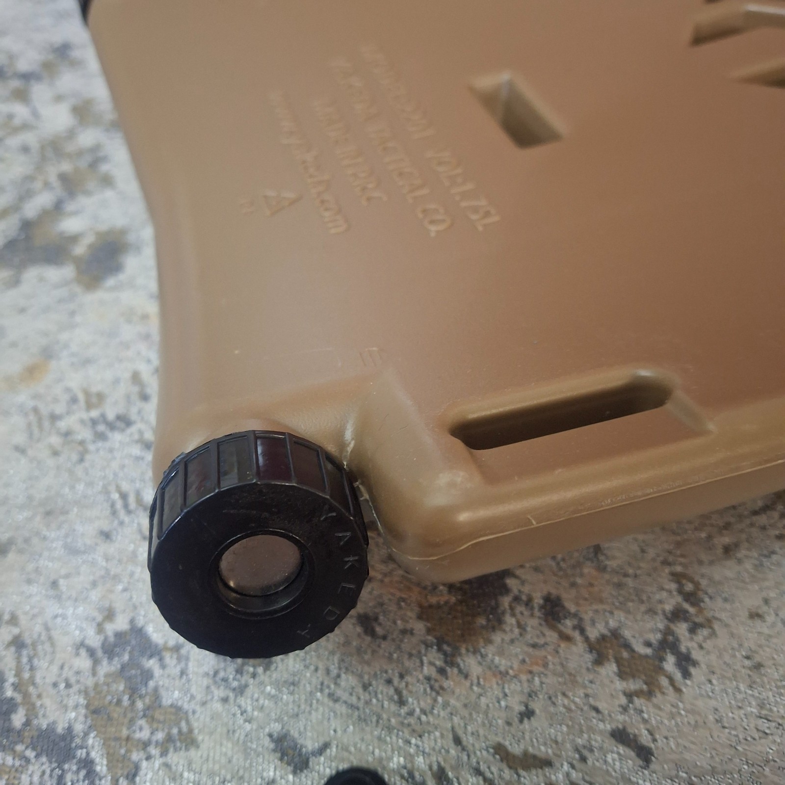 YAKEDA Hydration Bottle Insert 1.75L Model 2201 OEM Water Storage Vest Plate