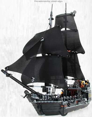 Pirates of the Caribbean Black Pearl Interchangeable Includes 6 figures - Picture 10 of 12