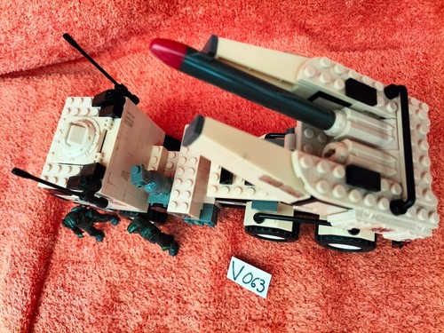 Lot V063: Camion de guerre lance-missile Pro builder Mega Bloks 3731 rare - Imagen 2 de 8