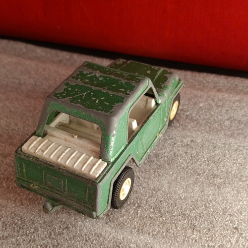 Tootsietoy Jeepster retrò verde pressofuso (giocattolo Jeep, 1970) - Foto 7 di 9