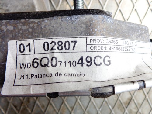 SEAT IBIZA TOCA 1.4 PETROL 2011 GEAR SELECTOR UNIT WITH LINKAGES CABLES - Picture 6 of 7