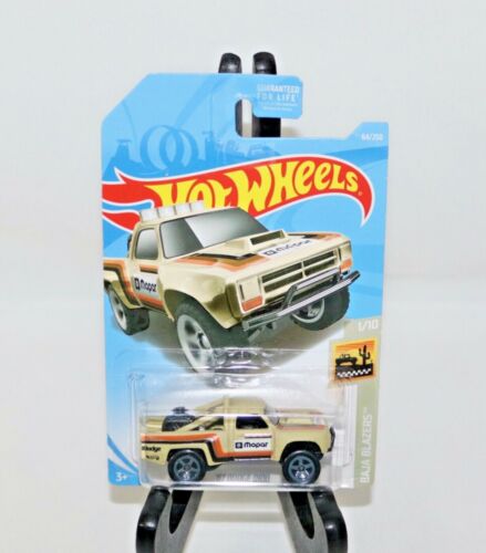 Hot Wheels ~ ‘87 Dodge D100 ~ HW Baja Blazers Tan #64 1/10 2017 - Picture 2 of 10