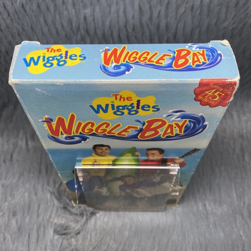 The Wiggles Wiggle Bay VHS 2003 Beach Ocean Kids Music Songs Summer Movie Film - Foto 6 di 8
