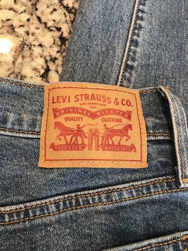 Distressed Levi’s Wedgie Skinny Button Fly Medium Wash Jeans Sz 26 - Picture 10 of 11
