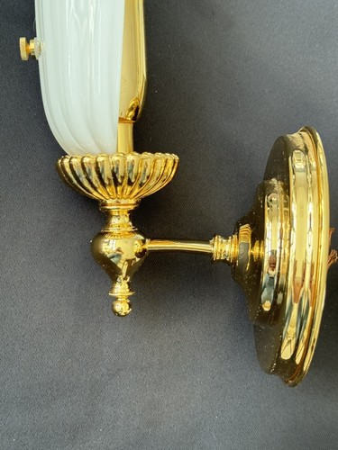 Elegant Vintage Pair Brass Murano White Striated Lily Leaf Wall Sconce Sconces - Picture 12 of 13