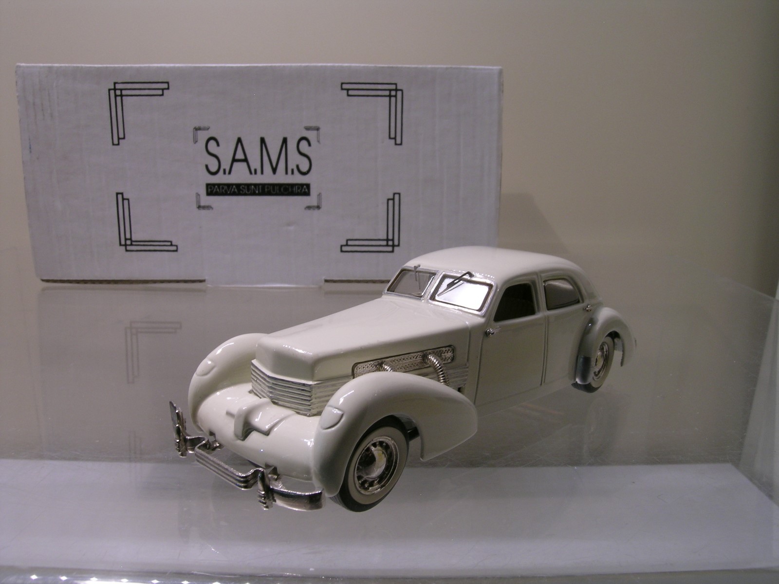SAMS No. S9 CORD BEVERLEY 1937 CREAM bianca-METAL HANDB. LIM 23 150 BOX 1 43 SAMS No. S9 CORD BEVERLEY 1937 CREAM bianca-METAL HANDB. LIM 23 150 BOX 1 43