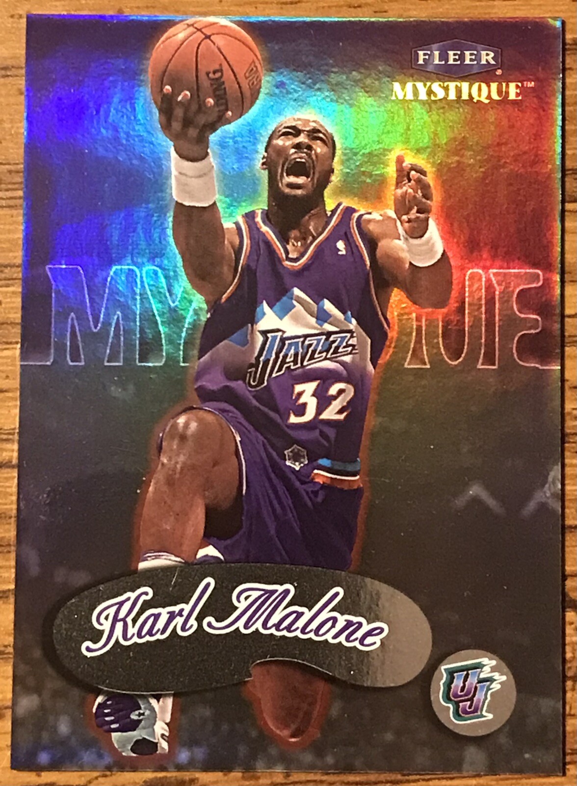 Karl Malone 1999-00 Fleer Mystique Card #39 Utah Jazz NBA HOF Free Shipping