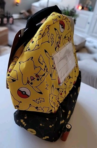 Pokemon Pikachu Thermos Kids 2 Compartment Insulated Lunch Box Bag Pokeball NWT - Picture 3 of 11