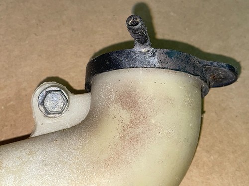 Corvette 73-74 windshield washer bottle filler neck GM 334775 - Picture 3 of 9