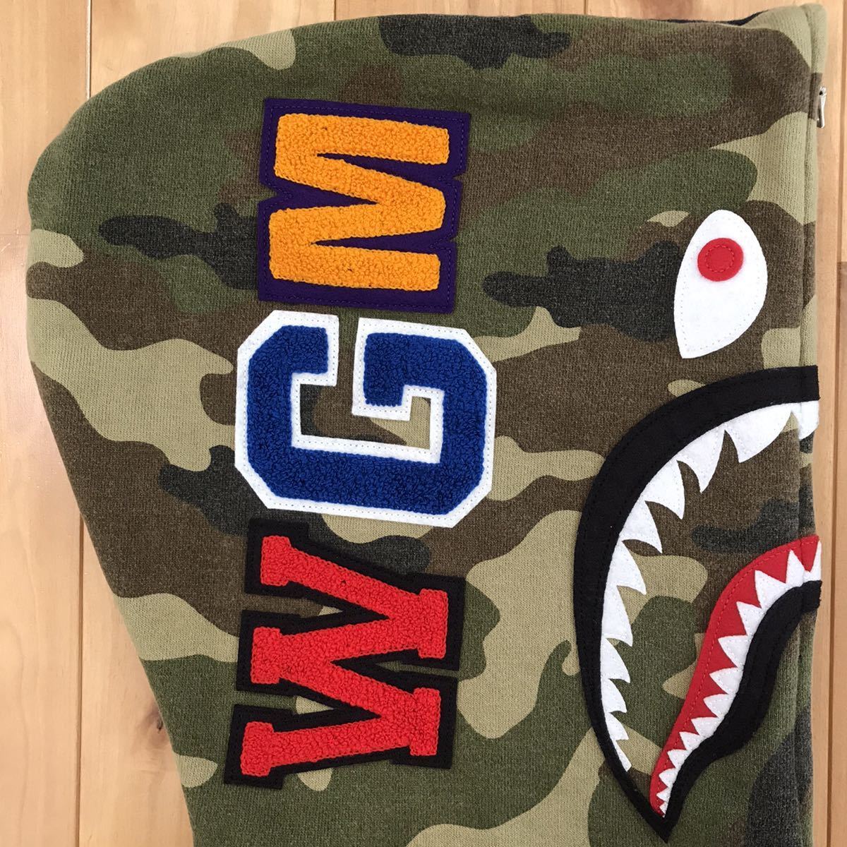 2004 1st model Shark full zip hoodie BAPE camo Navy A… - Gem