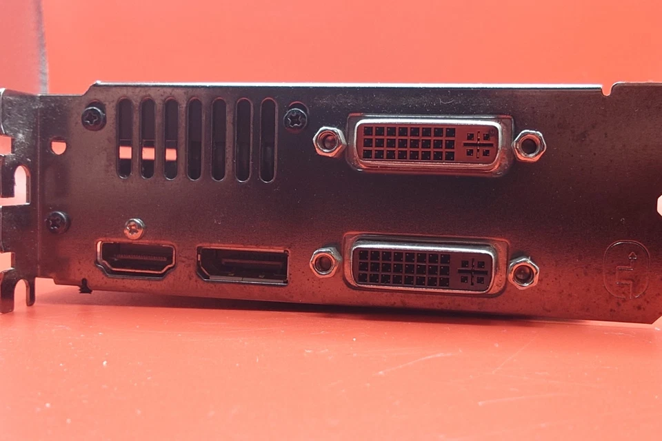 XFX Radeon R7 260X Graphics Card 2GB GDDR5 Used - Image 4 of 4