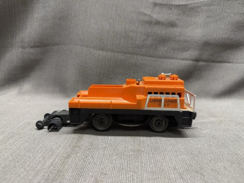 Lionel Lines Postwar Motorized Track Cleaner Car 3927 Needs New Cleaing Pad